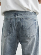 Leo | Jeans