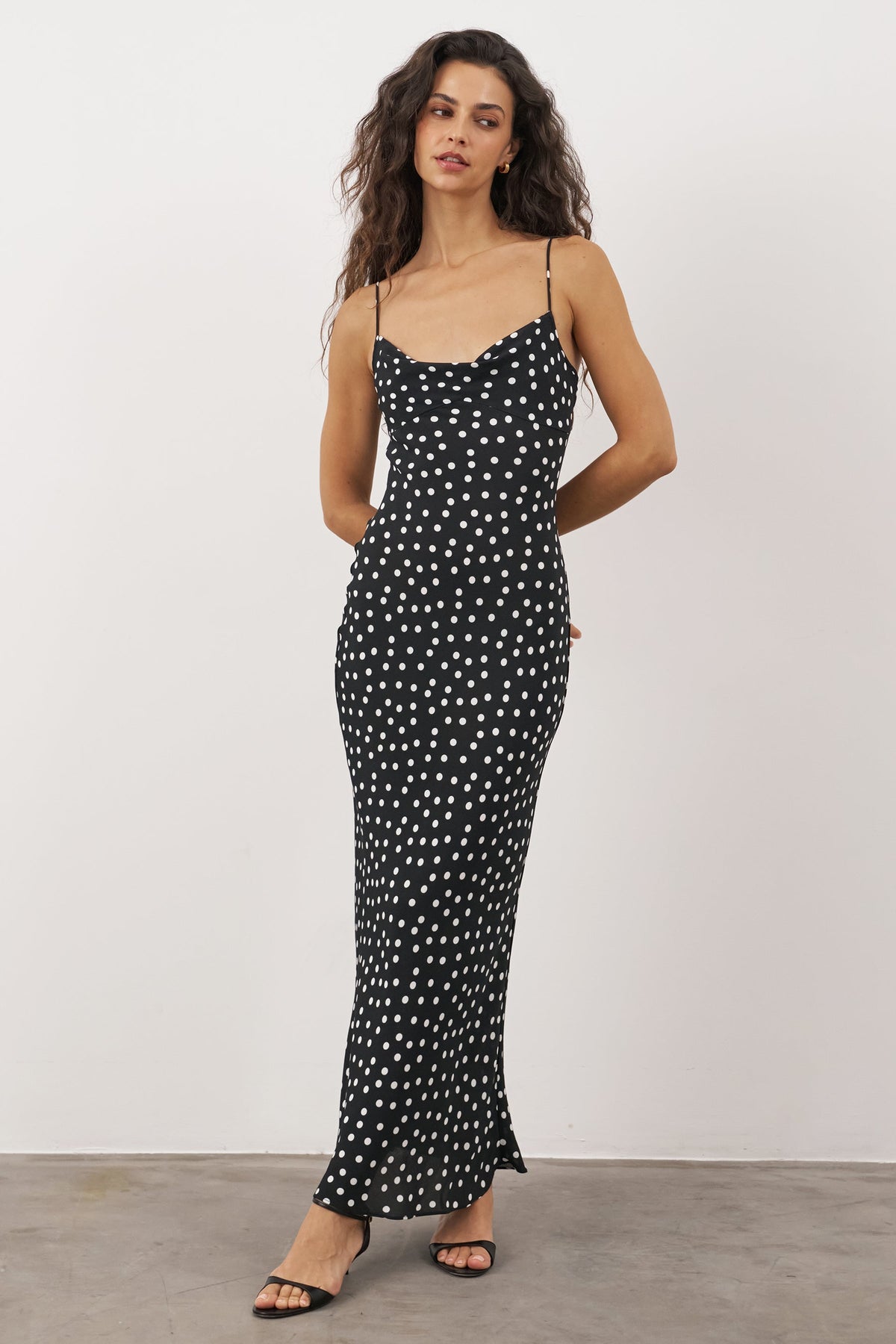 Orla | Rochie cu buline